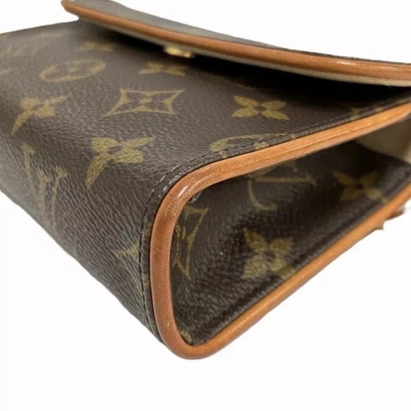 Louis Vuitton Monogram Pochette Florentine - Picture 5 of 11